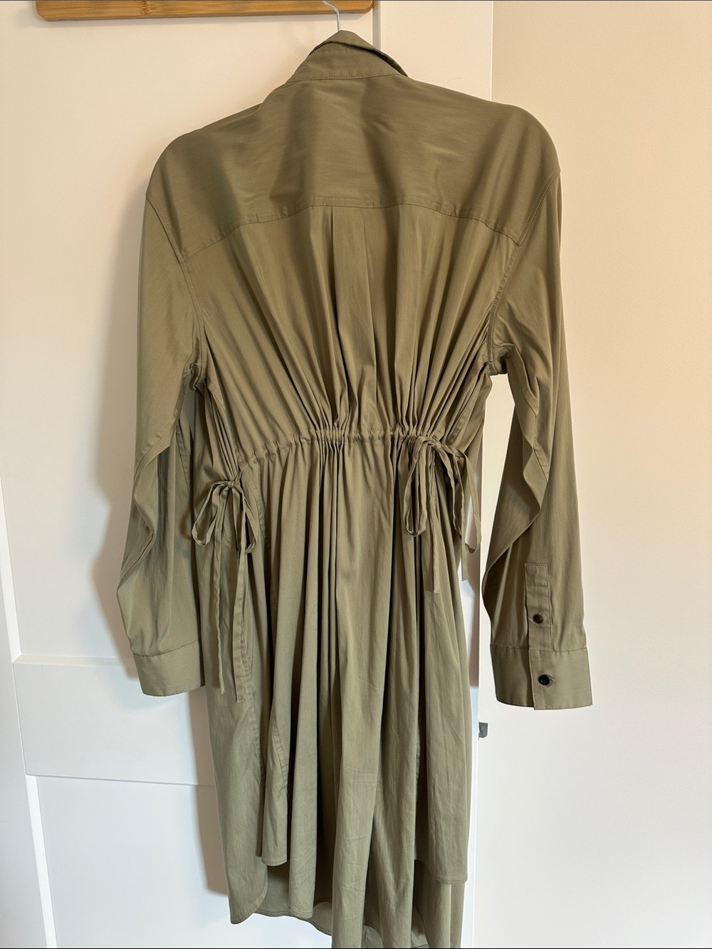 Lululemon women’s  Olive Green Button-Up Long Shirt dress - Picture 2 of 3